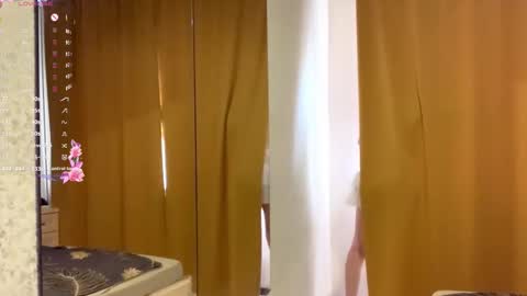 Snapshot of maidacompston chatting on September 28, 9:14 am Elina online show from September 28, 9:14 am