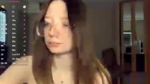 Snapshot of maidacompston chatting on December 17, 3:51 pm Elina online show from December 17, 3:51 pm