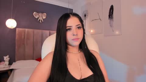 Snapshot of maiiitee_ chatting on January 23, 2:17 pm Mait online show from January 23, 2:17 pm