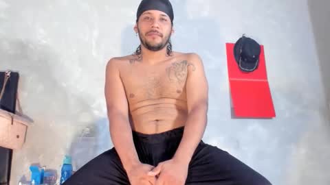 maikol_20cm online show from June 8, 9:04 pm