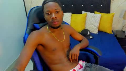 Snapshot of maikol_monstercock chatting on November 5, 2:22 am M A I K O L -- M O N S T E R C O C L online show from November 5, 2:22 am