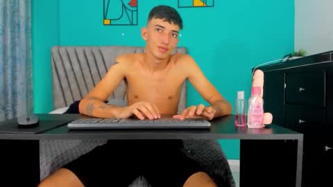 Maikol online show from April 10, 1:05 pm