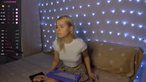 Your kitty online show from January 21, 2:22 am