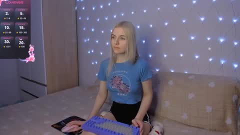 Your kitty online show from January 17, 3:11 am