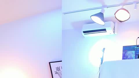 Maily  online show from October 30, 7:47 pm