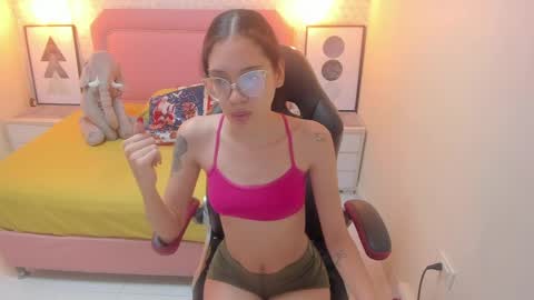 Snapshot of mailylove1 chatting on December 30, 12:20 pm  M A I L Y  online show from December 30, 12:20 pm