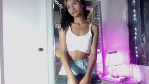 Snapshot of mailyn_gold chatting on April 25, 11:46 am mailyn_gold online show from April 25, 11:46 am