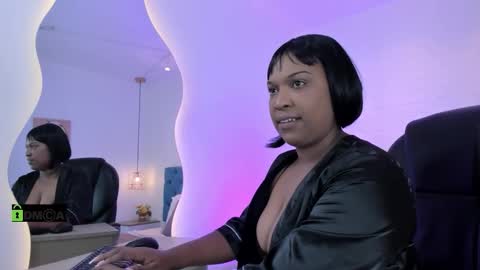 Mailyn  online show from November 8, 5:18 am