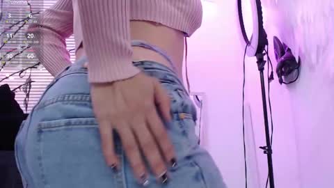 Snapshot of mailywindsor chatting on October 27, 8:24 pm Maily online show from October 27, 8:24 pm