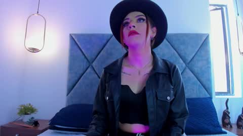 Snapshot of maiskeenzamara chatting on December 1, 2:55 pm Zamara.... online show from December 1, 2:55 pm