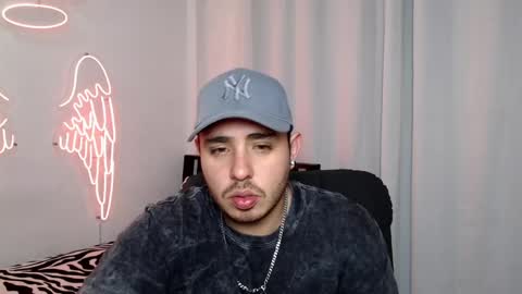 maison_xmed online show from April 12, 3:33 am