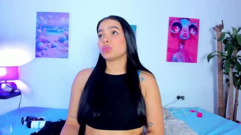 Snapshot of maithe_022 chatting on September 13, 7:02 pm mai online show from September 13, 7:02 pm