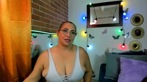 Snapshot of maja_hills chatting on February 22, 6:08 pm maja_hills online show from February 22, 6:08 pm