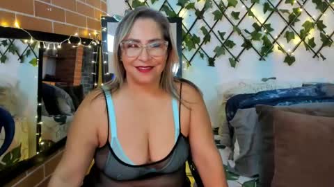 Snapshot of maja_hills chatting on March 7, 4:11 pm maja_hills online show from March 7, 4:11 pm