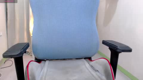 Annalyn online show from December 19, 7:07 pm