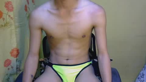 Snapshot of majestic_anne chatting on April 27, 1:03 am Annalyn online show from April 27, 1:03 am