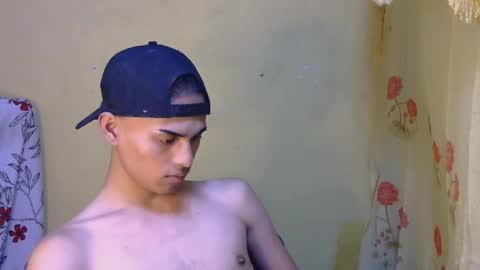 Snapshot of majestic_anne chatting on May 19, 2:01 pm Annalyn online show from May 19, 2:01 pm