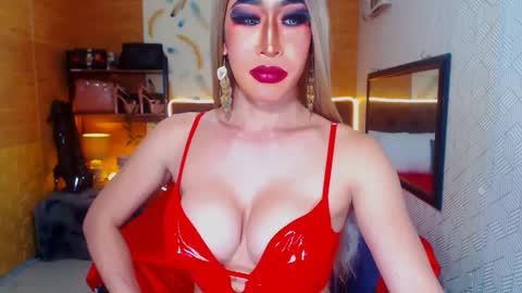 Snapshot of majesticmedusa chatting on February 6, 10:04 am majesticmedusa online show from February 6, 10:04 am