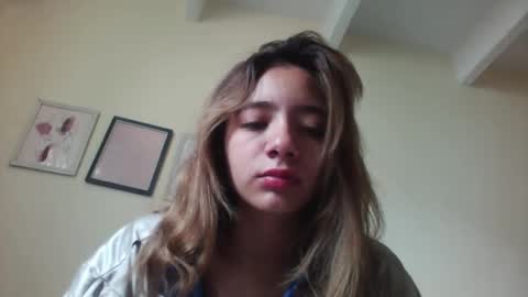 Snapshot of majo_gomezz chatting on September 26, 3:27 pm majo_gomezz online show from September 26, 3:27 pm