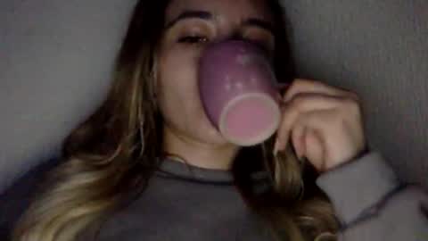 majo_gomezz online show from April 8, 11:05 pm