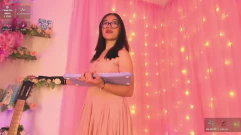 Majo Pretty online show from April 11, 9:30 pm