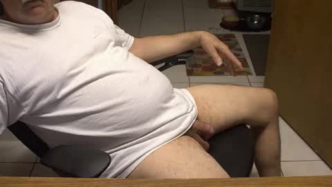 majormike34 online show from April 2, 2:20 am