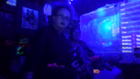 Snapshot of make_me_cum_69x chatting on March 10, 9:53 am make_me_cum_69x online show from March 10, 9:53 am