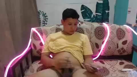 makehugecock online show from November 20, 8:47 am