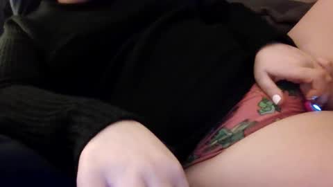 Snapshot of makemewatch chatting on January 8, 4:48 am makemewatch online show from January 8, 4:48 am