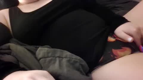 Snapshot of makemewatch chatting on February 6, 11:19 pm makemewatch online show from February 6, 11:19 pm