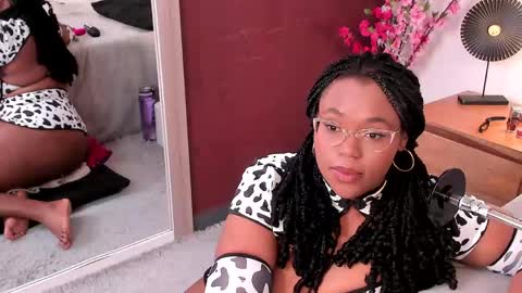 makena online show from May 24, 3:00 am