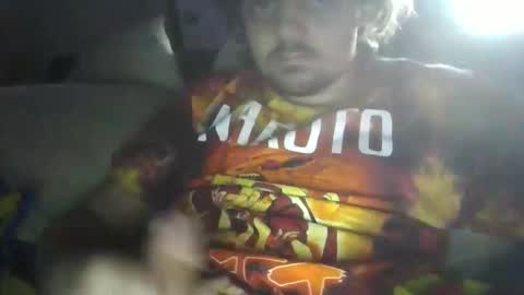 Snapshot of makengamer028 chatting on October 26, 7:31 pm makengamer028 online show from October 26, 7:31 pm