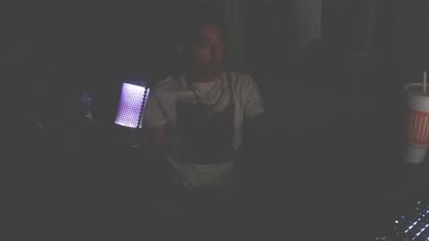 Snapshot of makhulu0 chatting on June 1, 4:36 am makhulu0 online show from June 1, 4:36 am