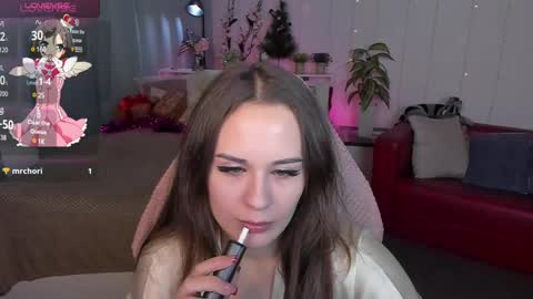 Snapshot of makima_lee chatting on December 24, 1:39 pm Makima online show from December 24, 1:39 pm