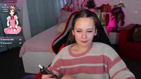 Snapshot of makima_lee chatting on December 30, 7:42 pm Makima online show from December 30, 7:42 pm