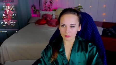 Snapshot of makima_lee chatting on February 8, 1:33 pm Makima online show from February 8, 1:33 pm