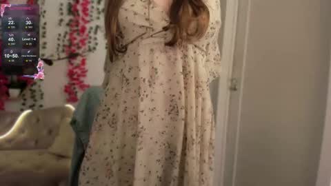 Snapshot of makima_lee chatting on October 10, 9:03 pm Makima online show from October 10, 9:03 pm