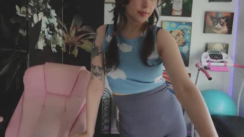 MakiyahBelle online show from December 17, 6:08 am