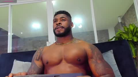 Makonnen online show from December 17, 11:49 am