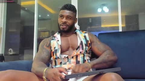 Makonnen online show from February 19, 3:28 am