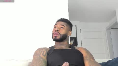 Snapshot of makonneen chatting on June 19, 10:13 pm Makonnen online show from June 19, 10:13 pm