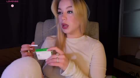 maksisisia online show from April 19, 2:27 pm