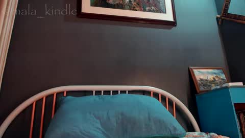 Snapshot of mala_kindle chatting on January 7, 10:08 pm Call me Mala independent model online show from January 7, 10:08 pm