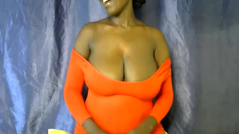 Snapshot of malaika_musa chatting on May 29, 4:16 pm malaika_musa online show from May 29, 4:16 pm