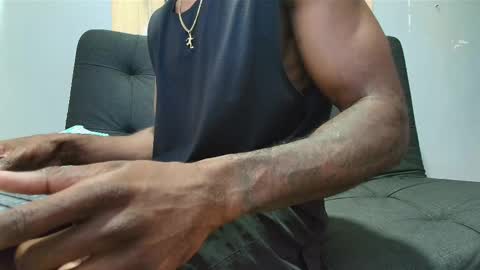 Snapshot of malcompierce chatting on February 25, 6:20 pm Malcom online show from February 25, 6:20 pm