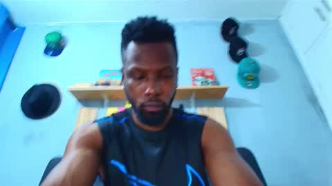 Snapshot of malcompierce chatting on October 28, 12:03 am Malcom online show from October 28, 12:03 am