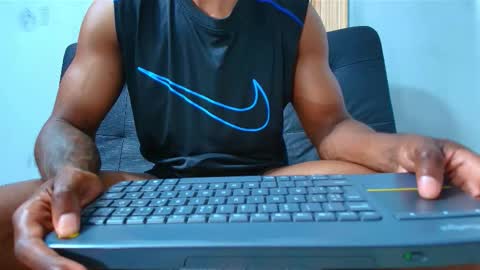 Snapshot of malcompierce chatting on November 3, 11:04 pm Malcom online show from November 3, 11:04 pm