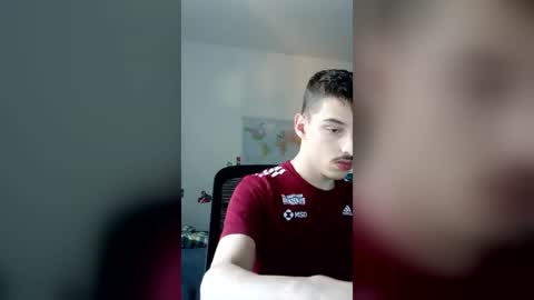 Snapshot of male20y chatting on July 10, 5:26 pm male20y online show from July 10, 5:26 pm
