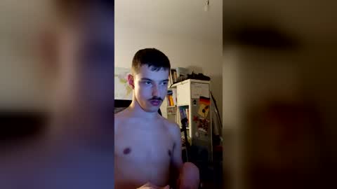 Snapshot of male20y chatting on July 13, 10:45 pm male20y online show from July 13, 10:45 pm