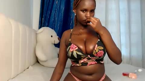 malia online show from January 16, 1:37 pm